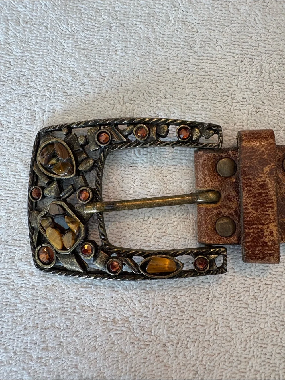 LeatherRock Brown Studded Belt Distressed Filigree Buckle Sz 32